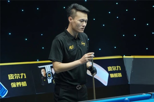 着无数网球 着无数网球