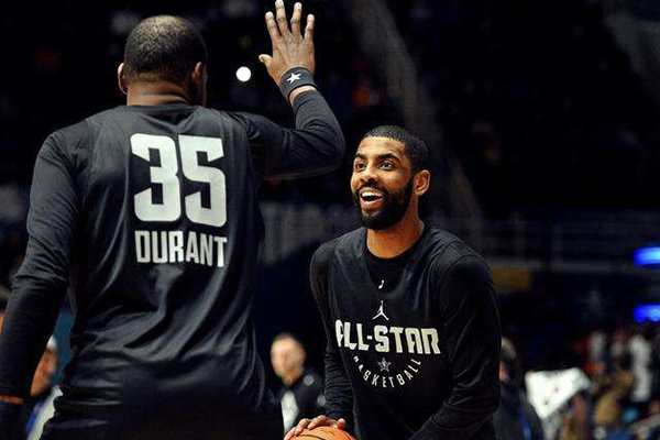 都证明了坚 都证明了坚